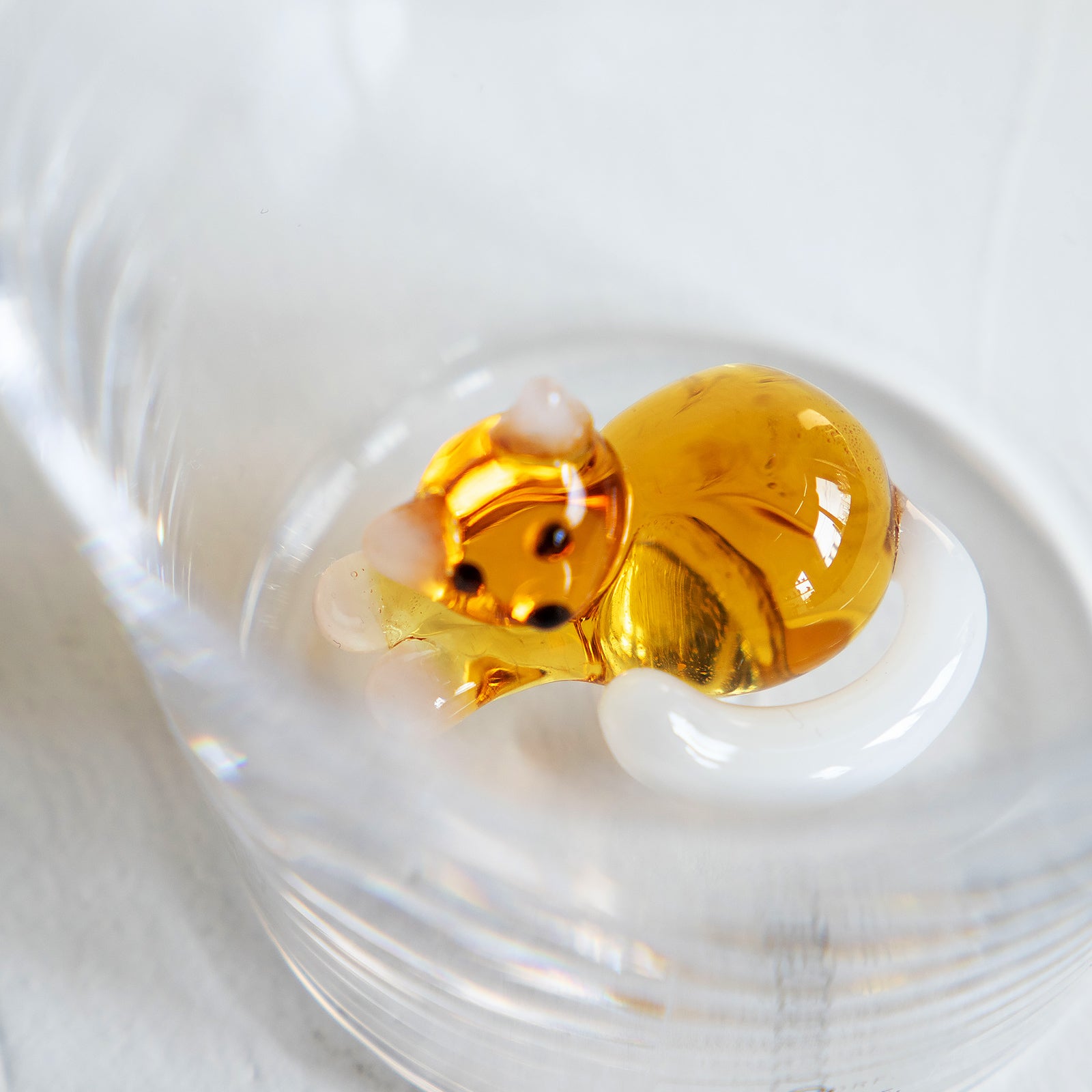 ICHENDORF MILANO/イッケンドルフミラノ　タンブラーグラス ライイングアンバーキャット ホワイトテール