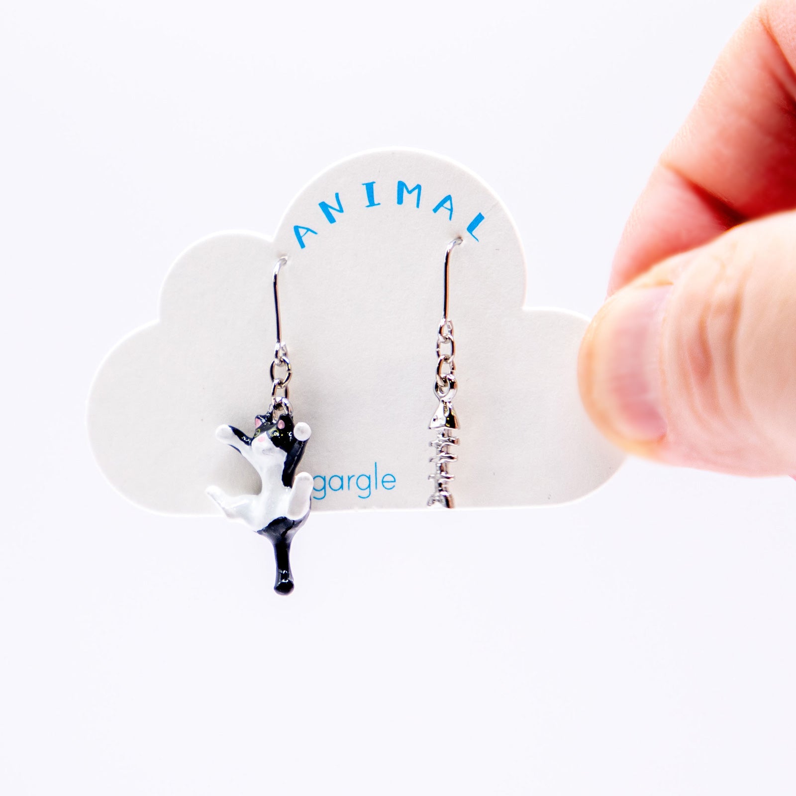 gargle/ガーグル　ばんざい ネコ ピアス