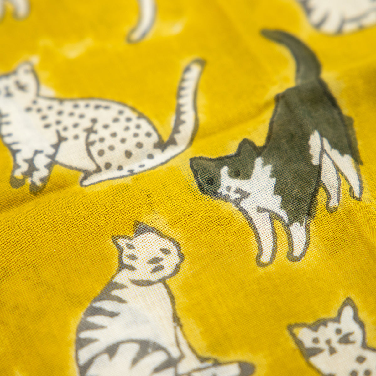 キャットブロックプリントハンカチ