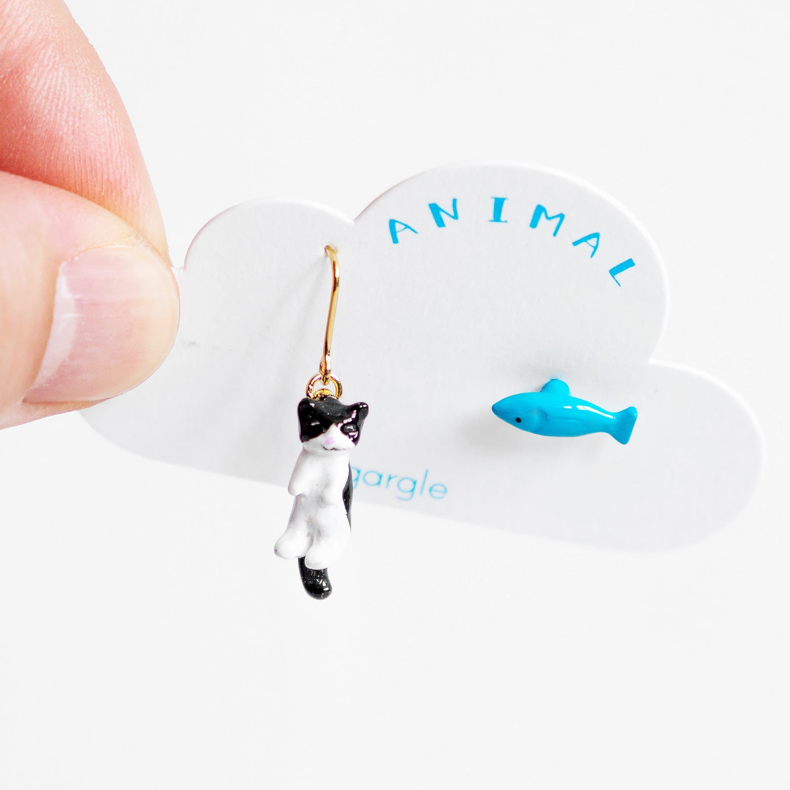 gargle/ガーグル　つままれ猫 ピアス