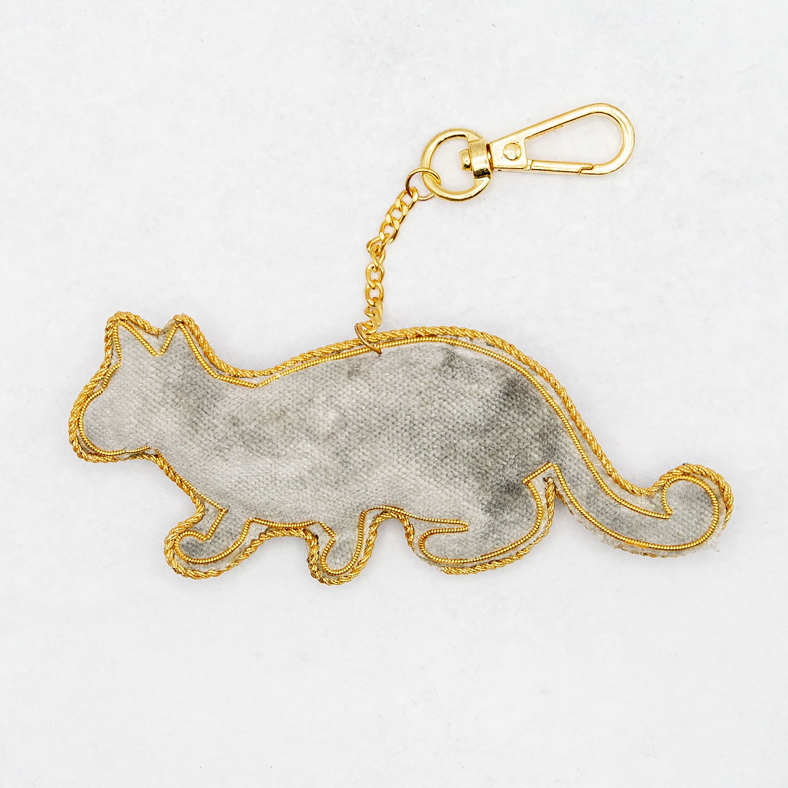 COTTAGE/コテージ　ザリ刺繍 キーホルダー キャット・グレー