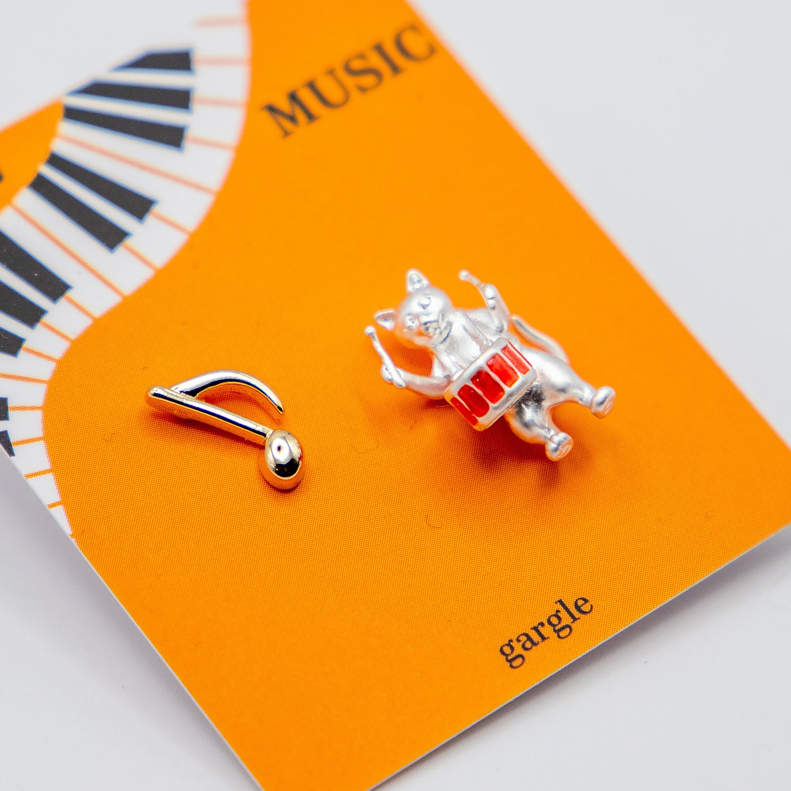 gargle/ガーグル　ネコの音楽隊 ピアス