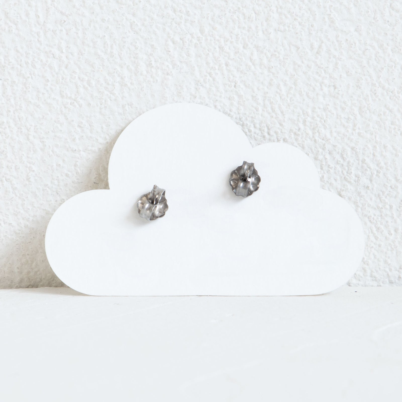 gargle/ガーグル　ネコと毛糸 ピアス