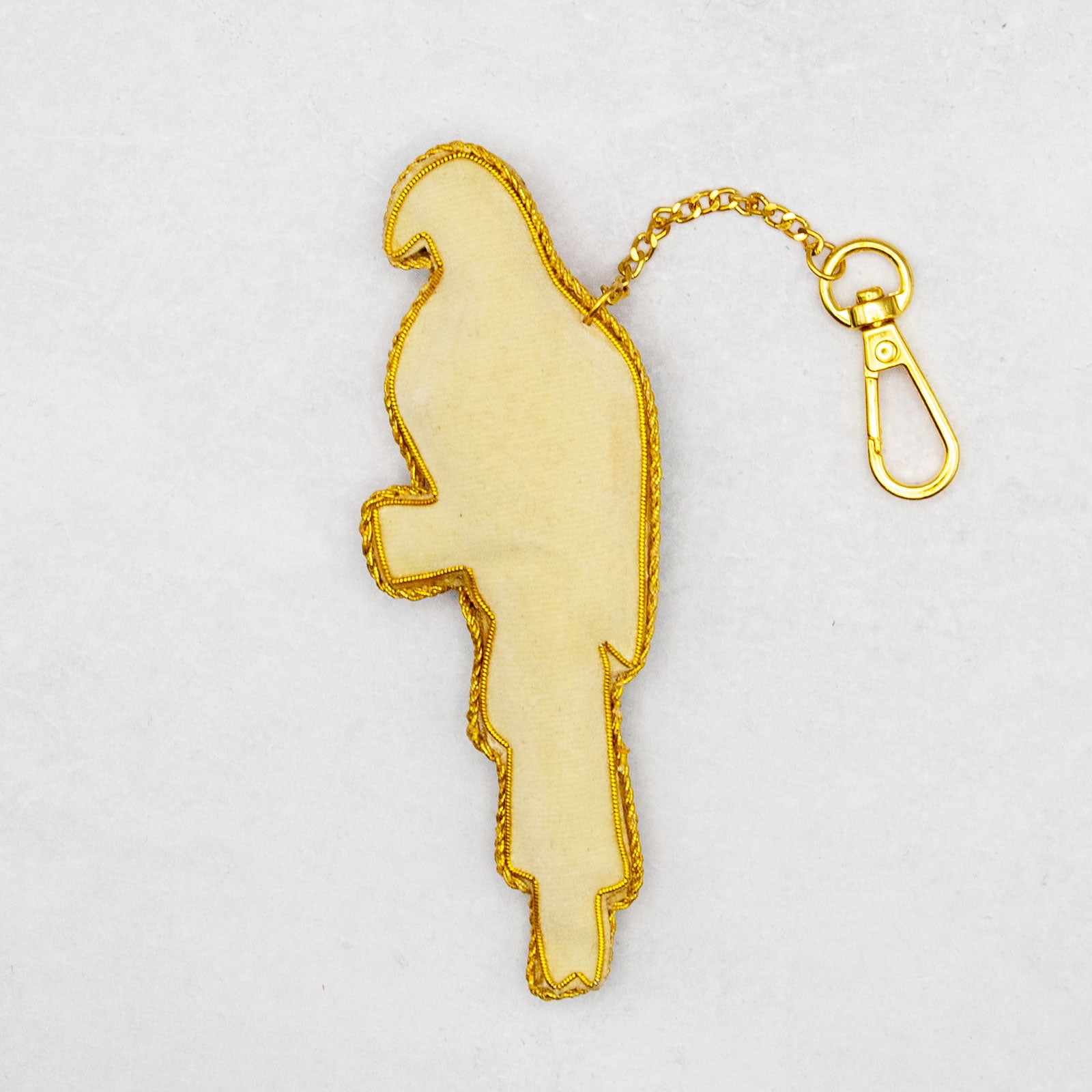 COTTAGE/コテージ　ザリ刺繍 キーホルダー オウム