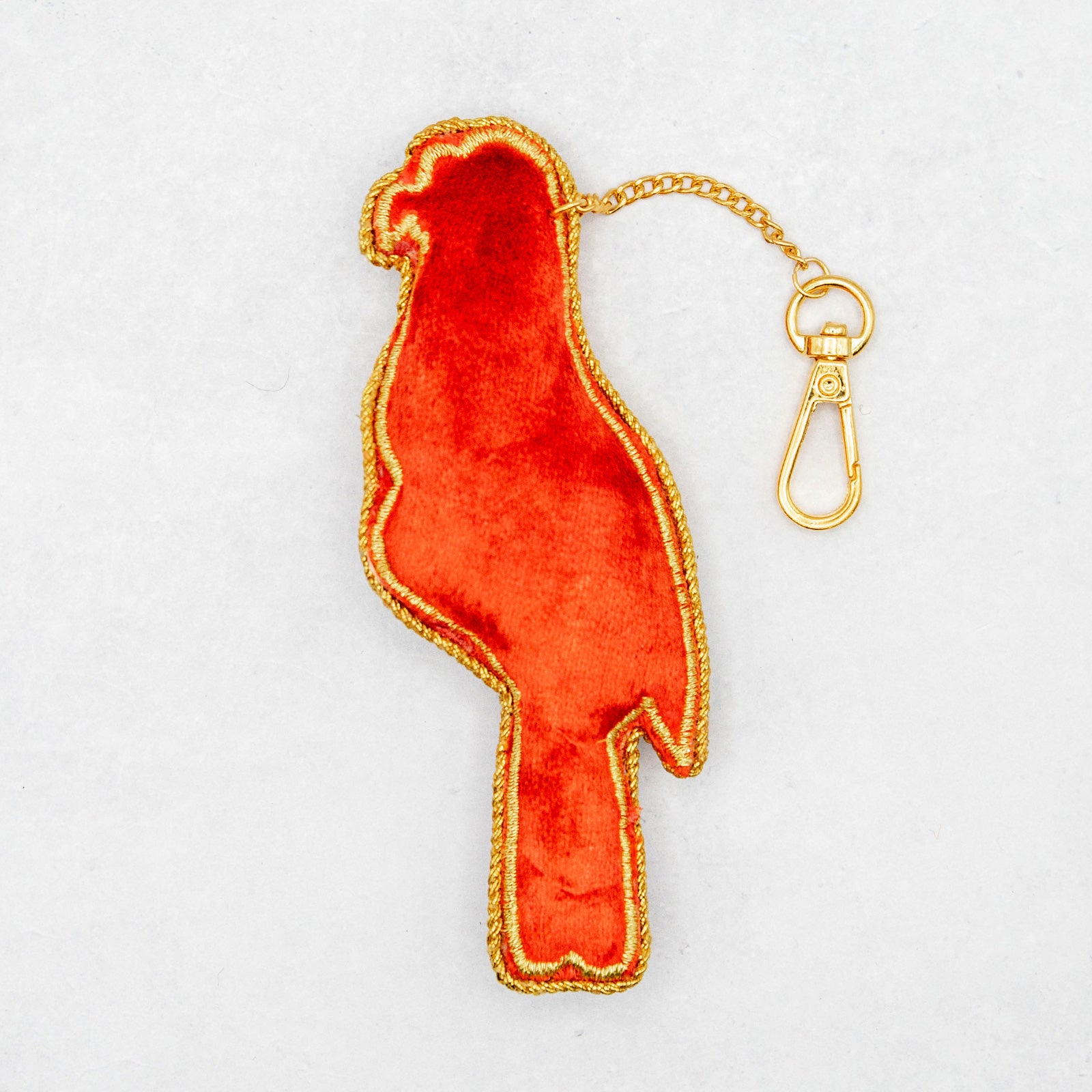COTTAGE/コテージ　ザリ刺繍 キーホルダー オウム（赤）