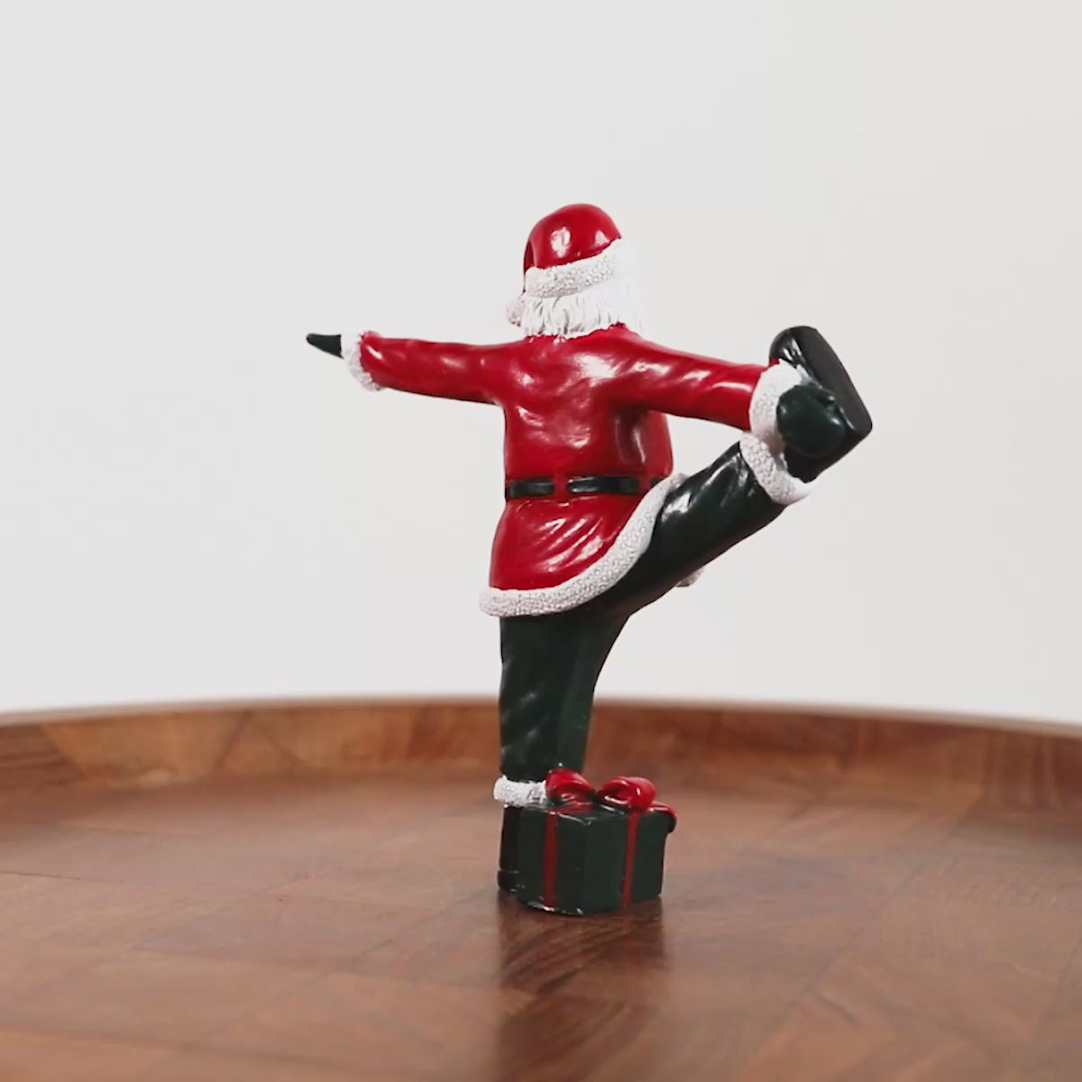 読み込み：クリスマスドール　ヨガサンタ ポーズP