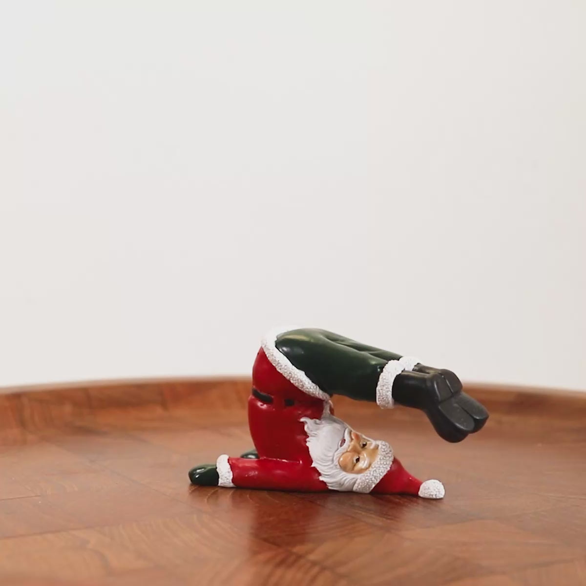 読み込み：クリスマスドール　ヨガサンタ ポーズN