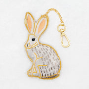 COTTAGE/コテージ　ザリ刺繍 キーホルダー グレーラビット