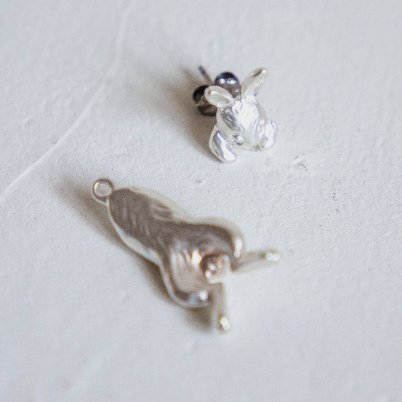 gargle/ガーグル　ぶらぶらアニマル ウサギ ピアス