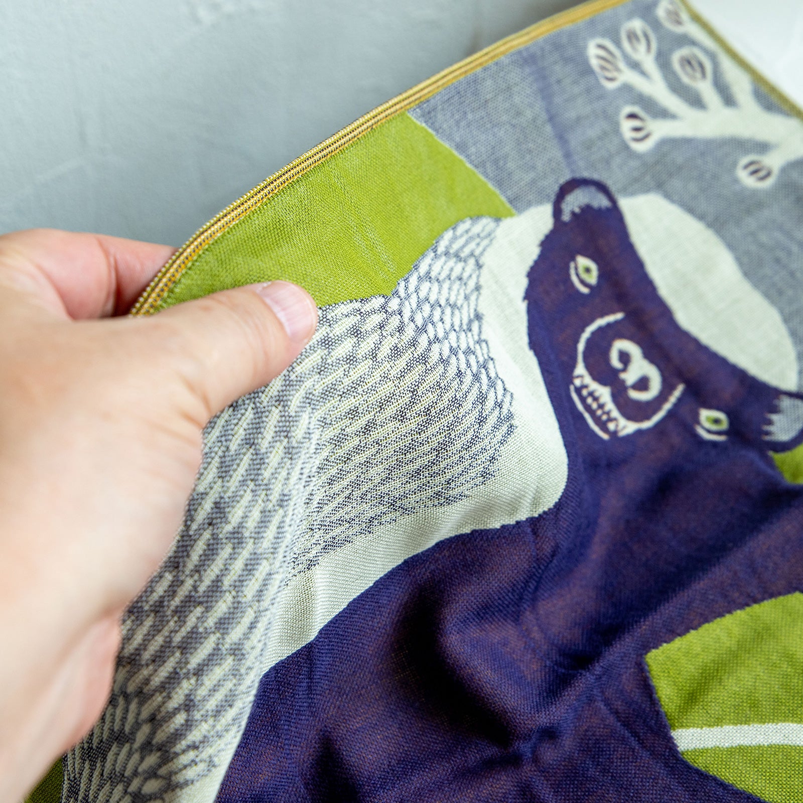 moritaMiW/モリタミウ　マルチクロス  蜂蜜をみつけたラーテル