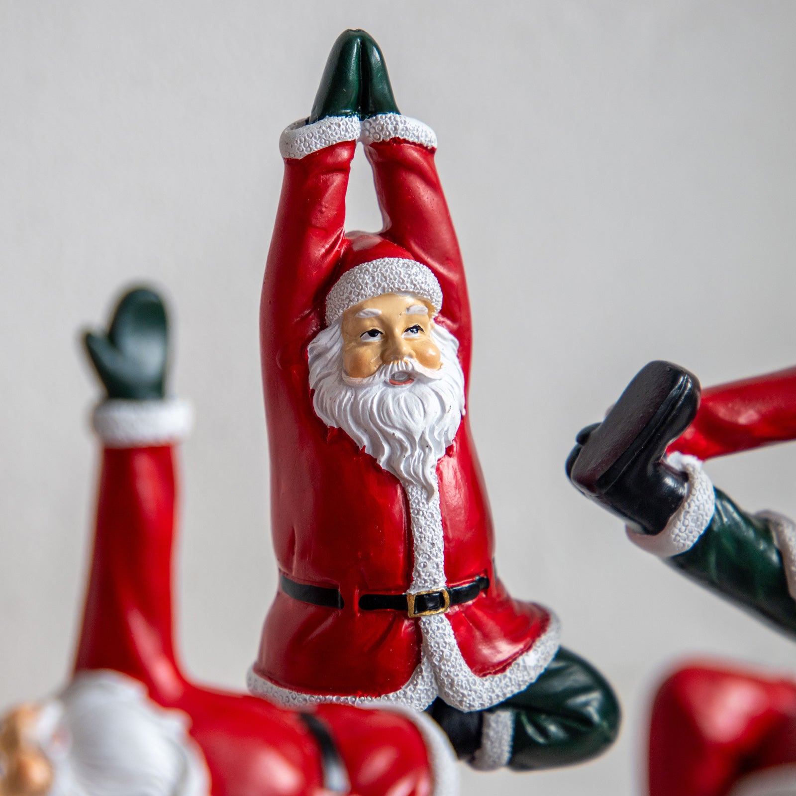Yoga Santa Claus – ニコノマニマニ雑貨店オンラインストア