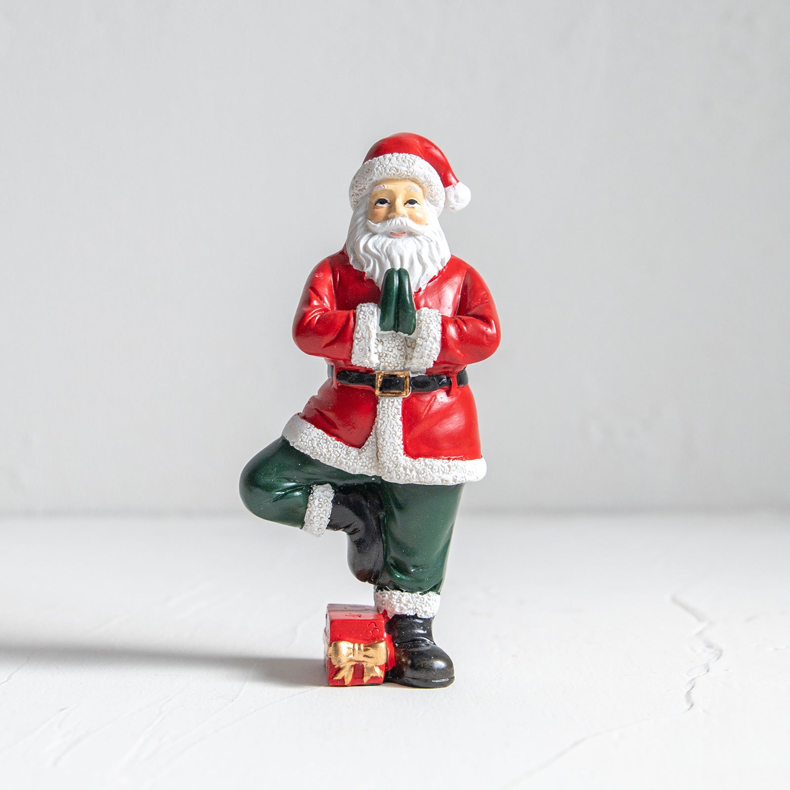 クリスマスドール　ヨガサンタ ポーズA