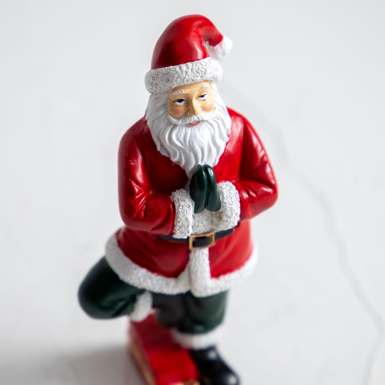クリスマスドール　ヨガサンタ ポーズA