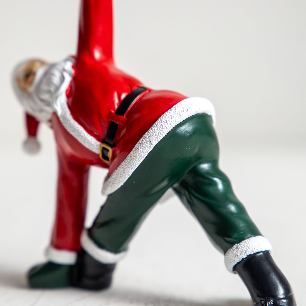 クリスマスドール　ヨガサンタ ポーズG