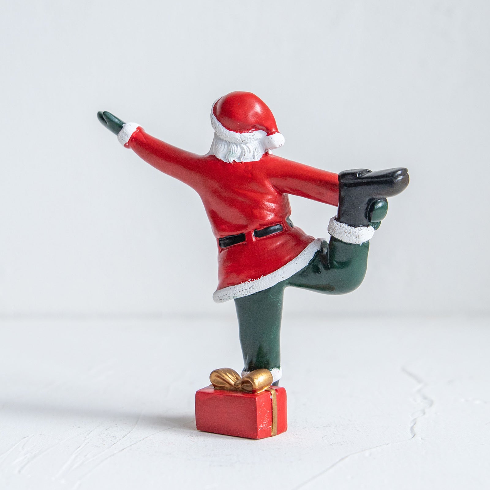 クリスマスドール　ヨガサンタ ポーズM