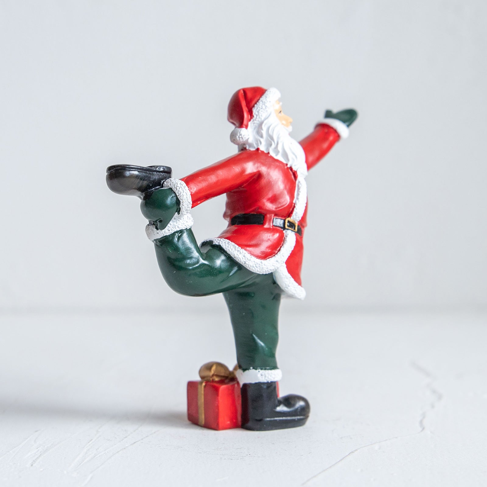 クリスマスドール　ヨガサンタ ポーズM