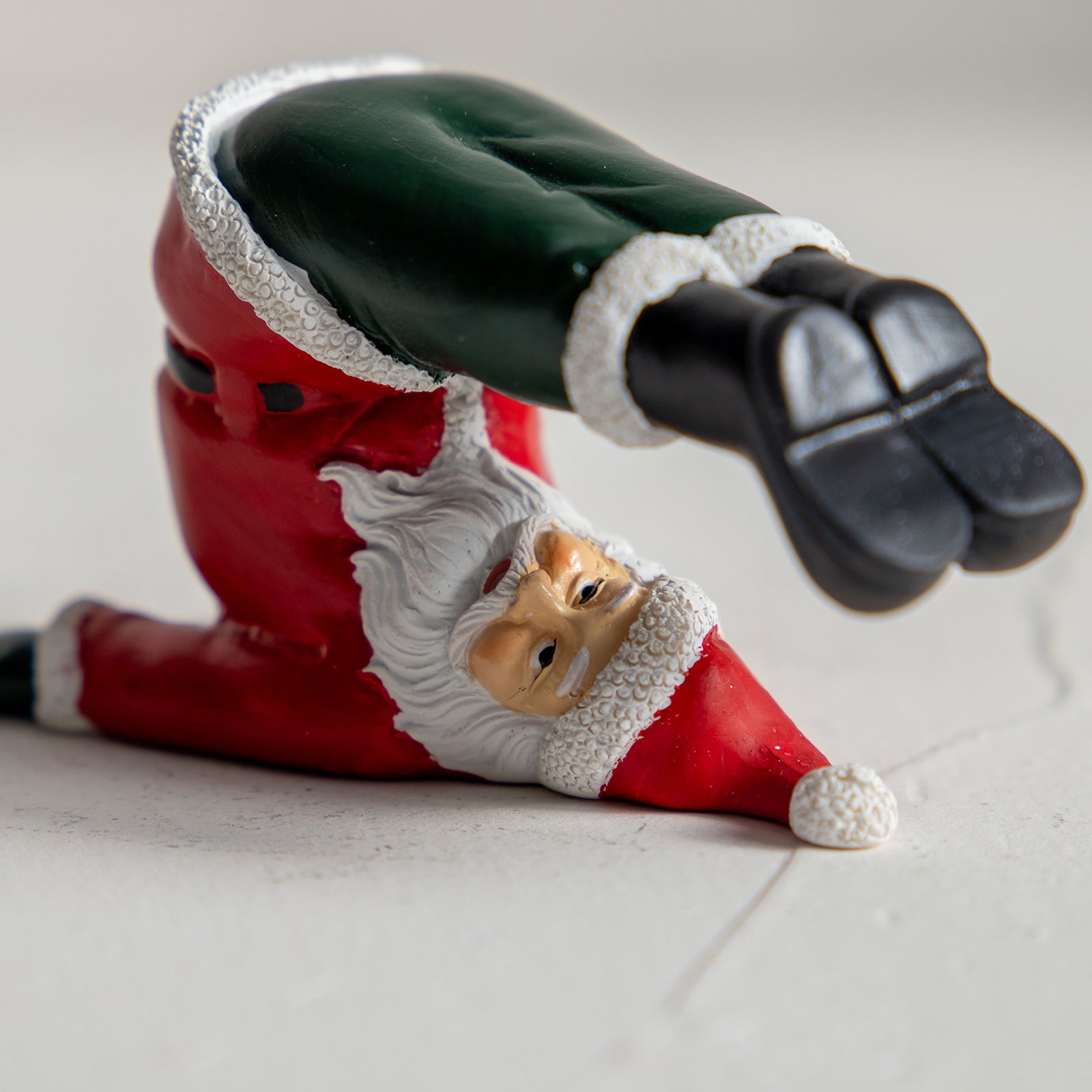 クリスマスドール　ヨガサンタ ポーズN