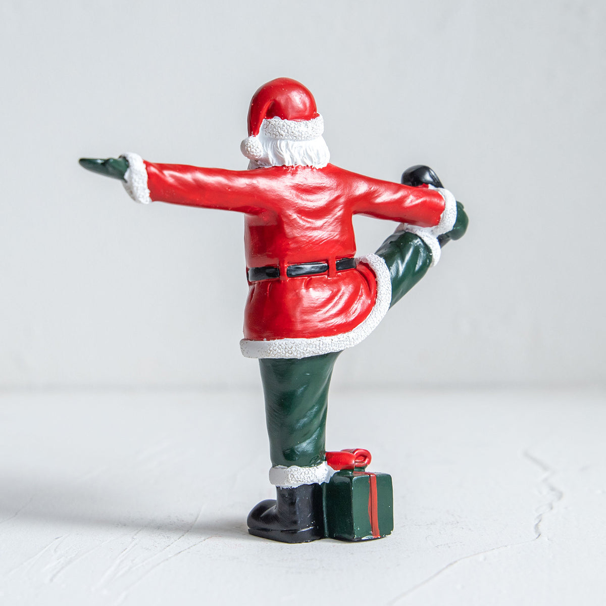 クリスマスドール　ヨガサンタ ポーズP