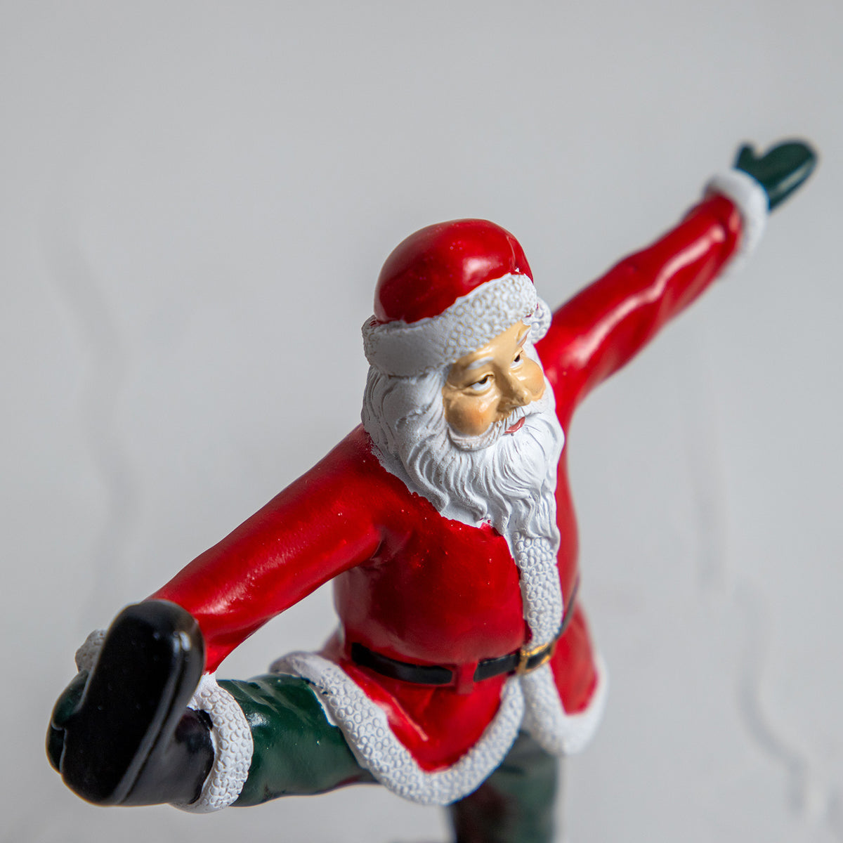 クリスマスドール　ヨガサンタ ポーズP