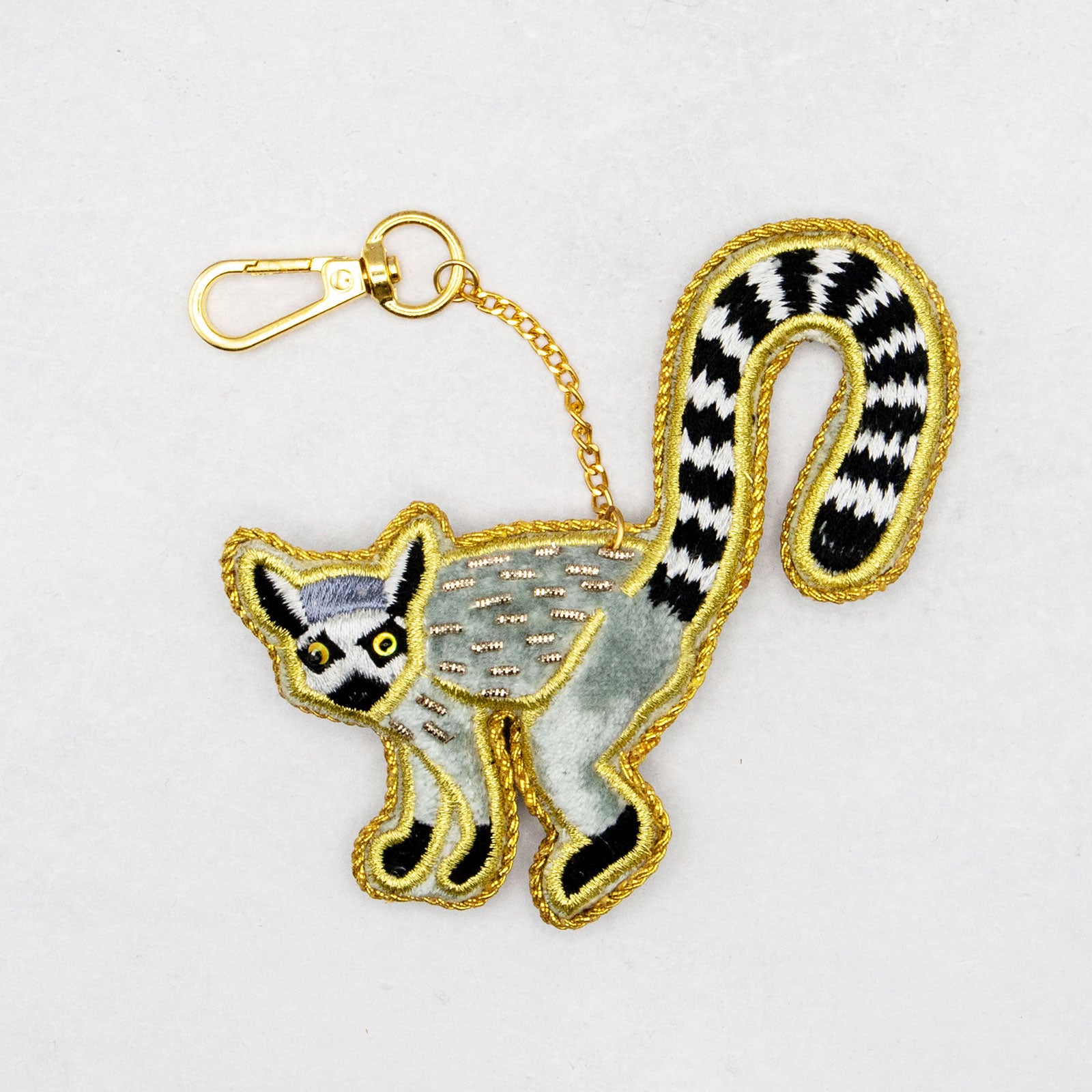 COTTAGE/コテージ　ザリ刺繍 キーホルダー ワオキツネザル