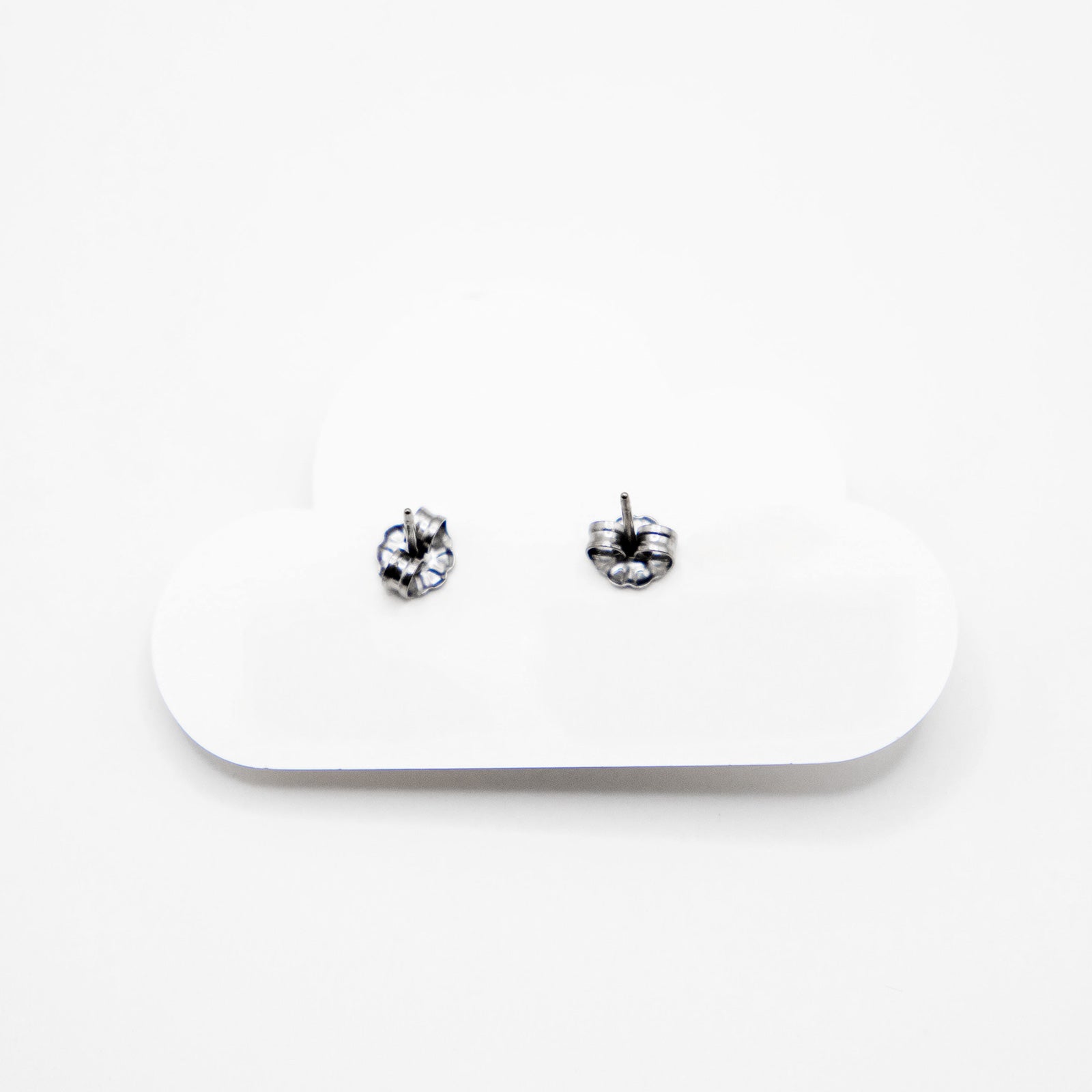 gargle/ガーグル　シュナウザー ピアス