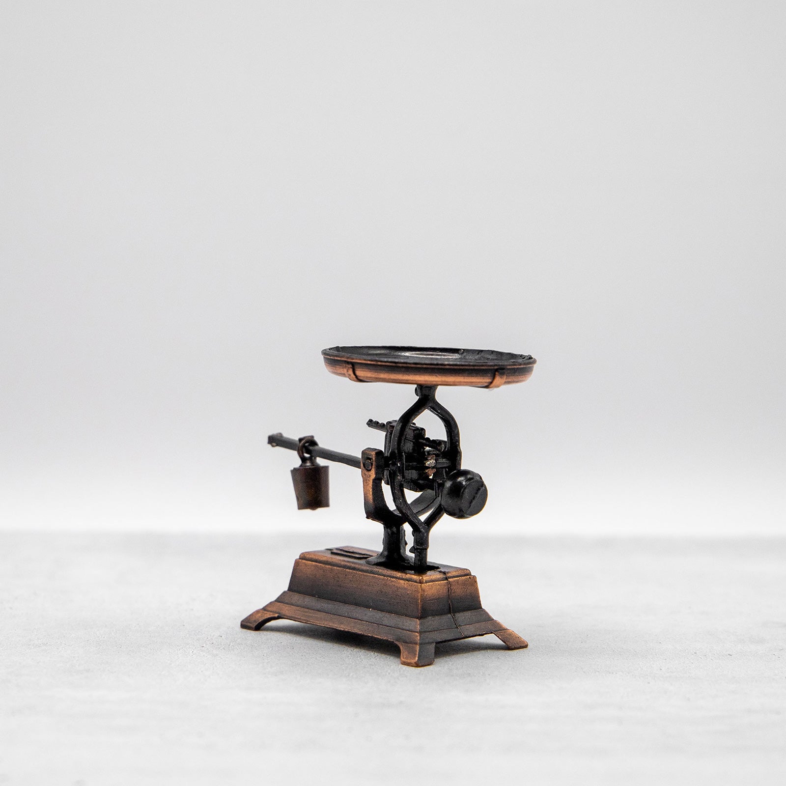 アンティークシャープナー　ハカリ