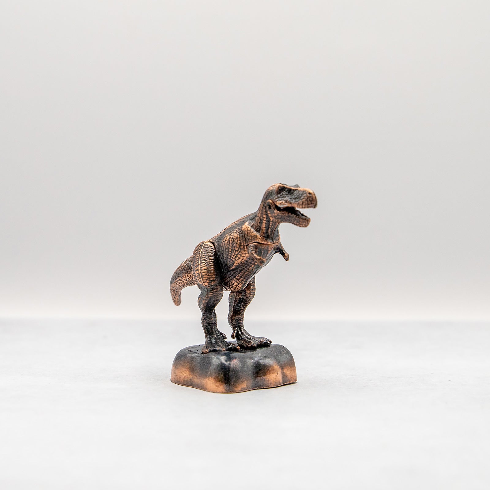 アンティークシャープナー　恐竜