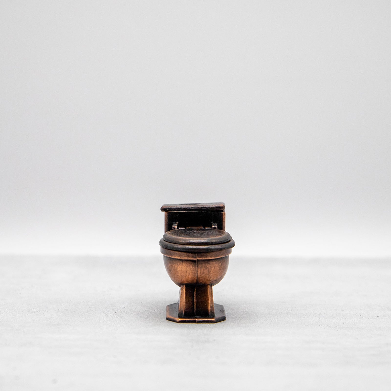 アンティークシャープナー　トイレ