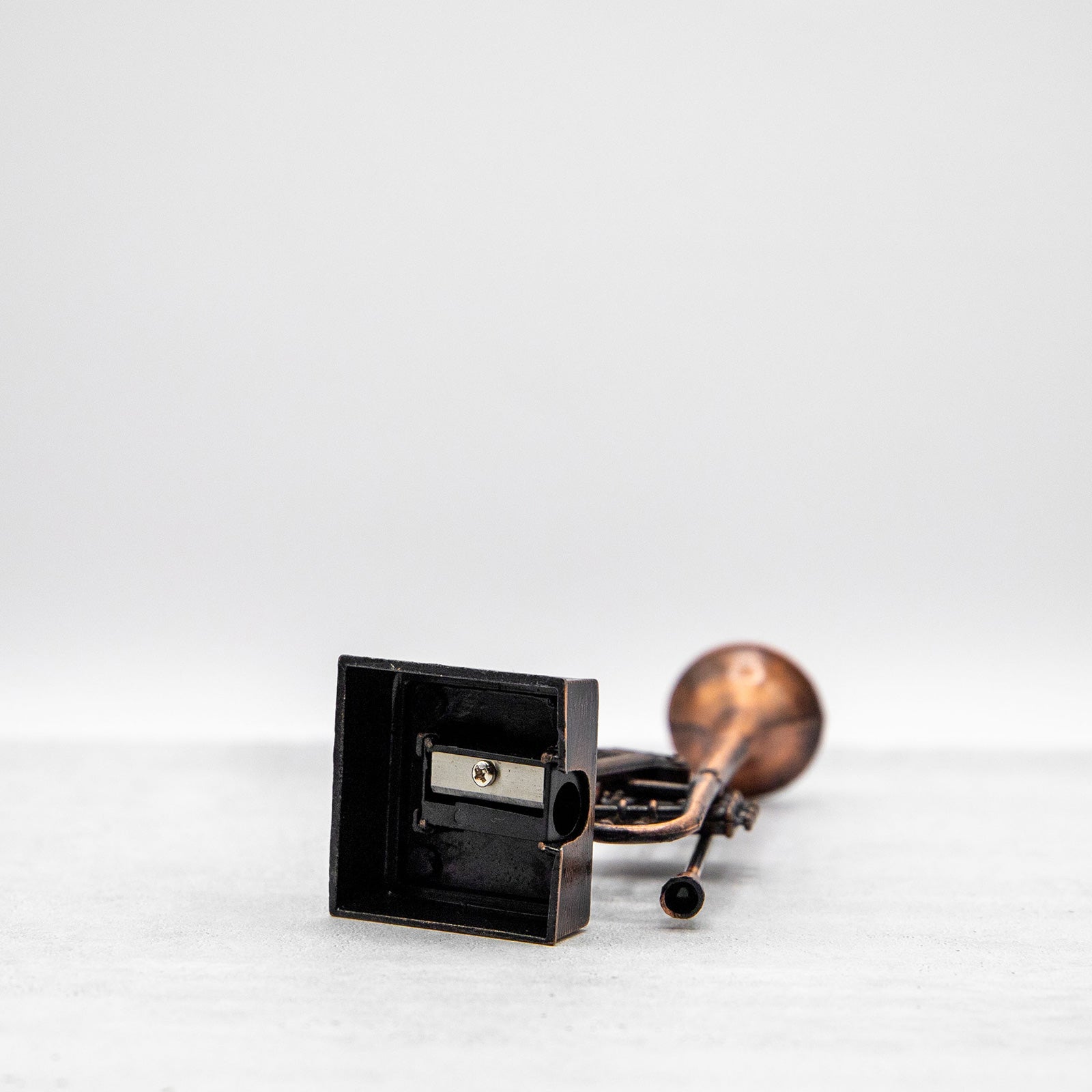 アンティークシャープナー　トランペット