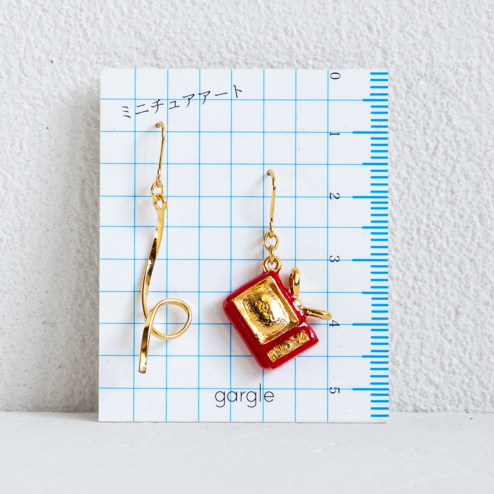 gargle/ガーグル　 レトロテレビ　ピアス