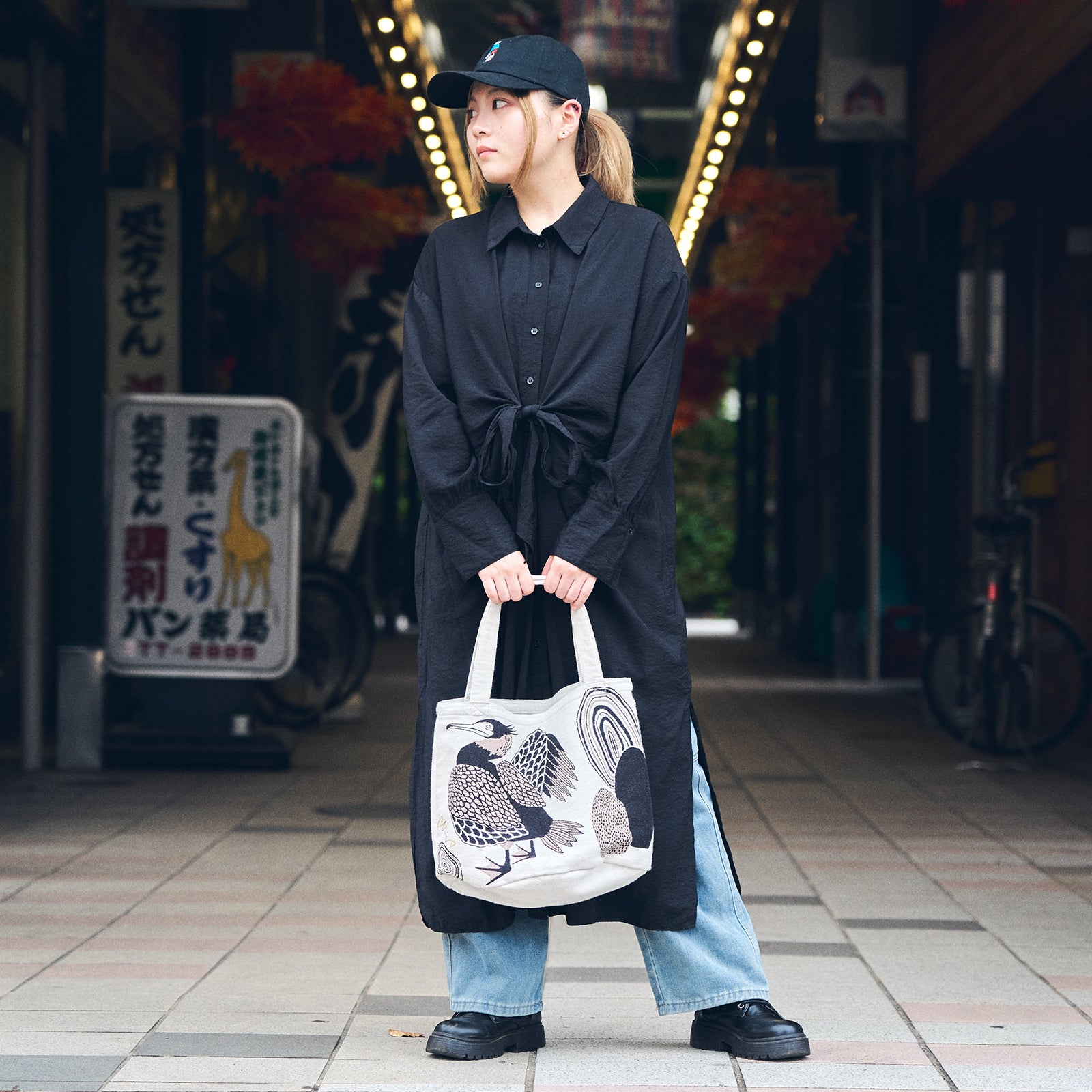 moritaMiW/モリタミウ トートバッグ 川ほとりのニンマリのウたち
