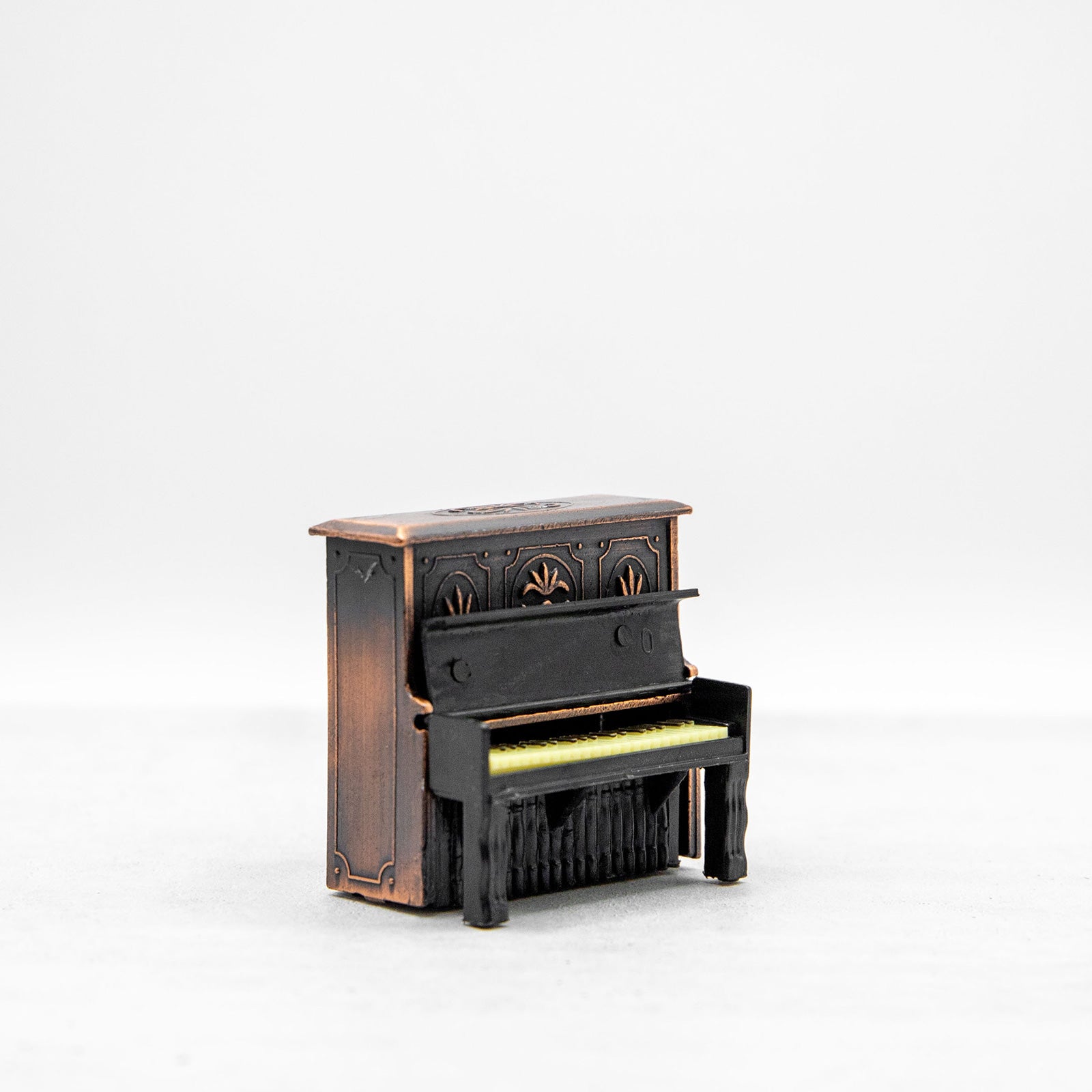 アンティークシャープナー　アップライトピアノ