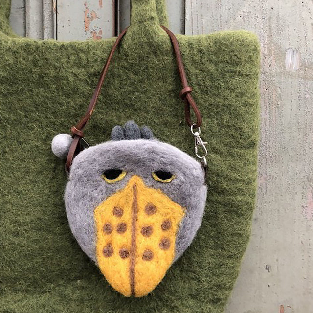 フェアトレード　羊毛フェルト ハシビロコウ ポーチ