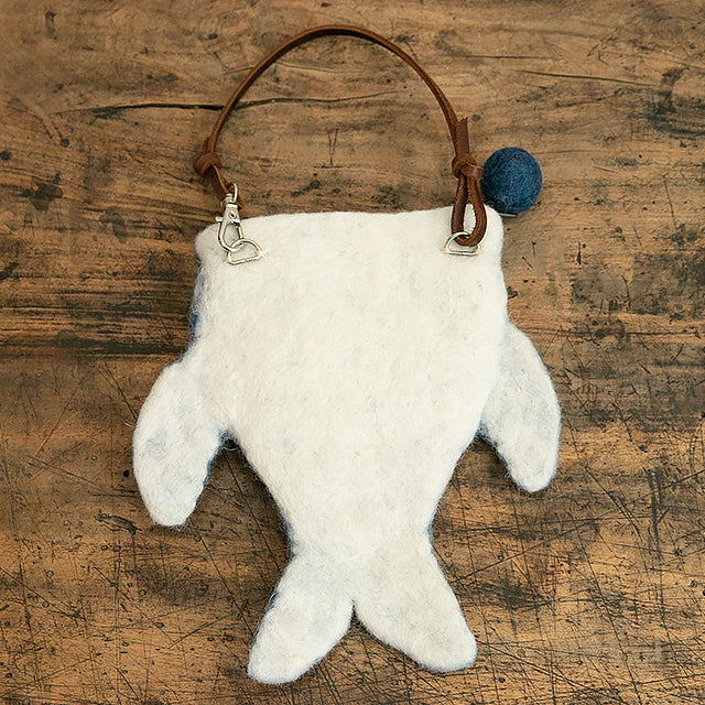 フェアトレード 羊毛フェルト ジンベイザメ ポーチ – ニコノマニマニ