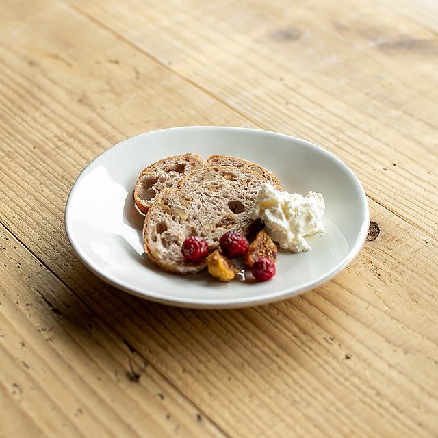 NOVA/ノバ　ブレッド プレート 16cm