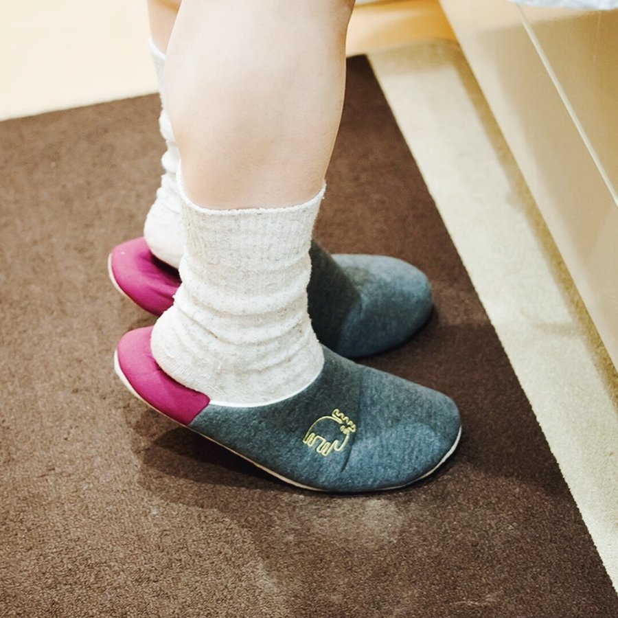 moz /モズ　携帯用 袋付き スリッパ